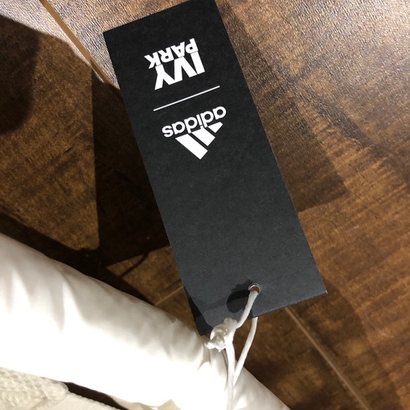 Ivy Park padded duffle bag (❤️‍🔥SALE: 30% off❤️‍🔥) - Picture 7 of 7